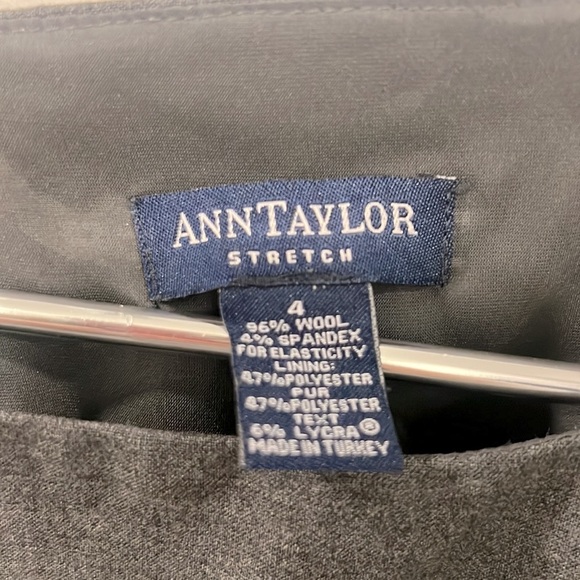 Ann Taylor Grey Shell | Stretch 96% Wool Blend | Excellent Condition | Size 4 | - Picture 3 of 8
